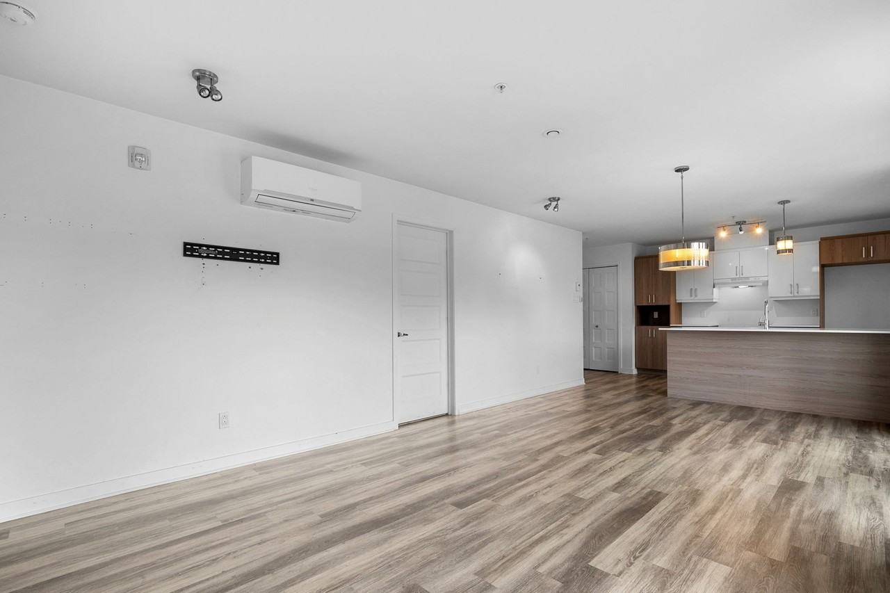 4740 Boulevard Dagenais Ouest #401 - Photo 6 of 24