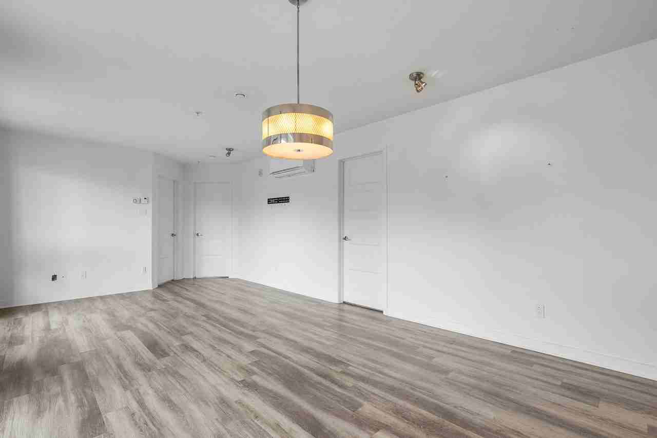 4740 Boulevard Dagenais Ouest #401 - Photo 7 of 24