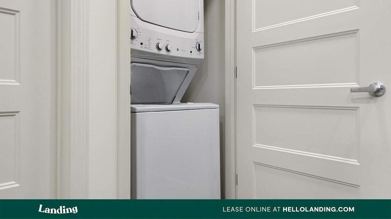 1014 Spruce St - Photo 4 of 50