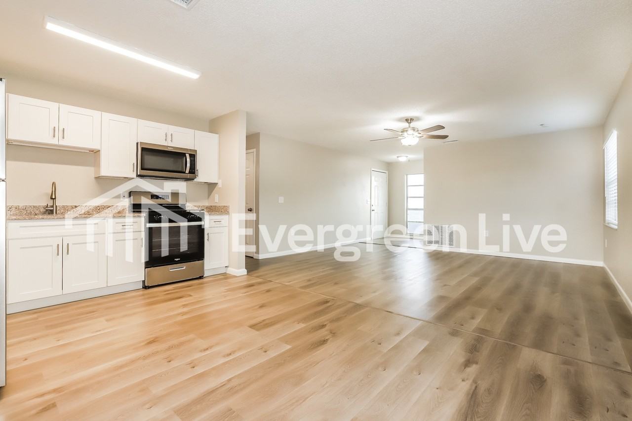 4518 E 26th Ave - Photo 4 of 21