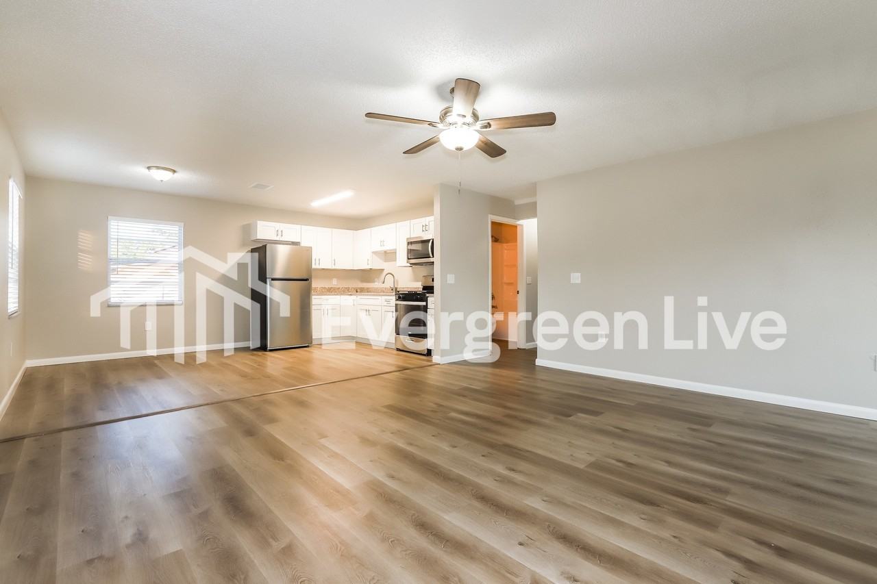 4518 E 26th Ave - Photo 3 of 21