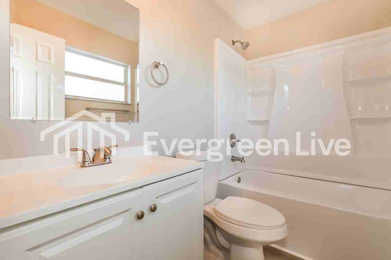 4518 E 26th Ave - Photo 5 of 20