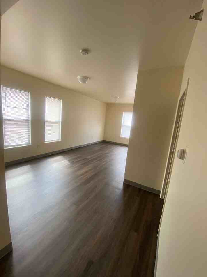 The Seminole Apartments a 55 and over community - Photo 6 of 11