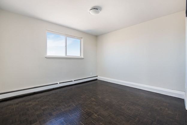 16191625 Dufferin Street Apartments in Port Whitby, Whitby, ON L1N 1B3