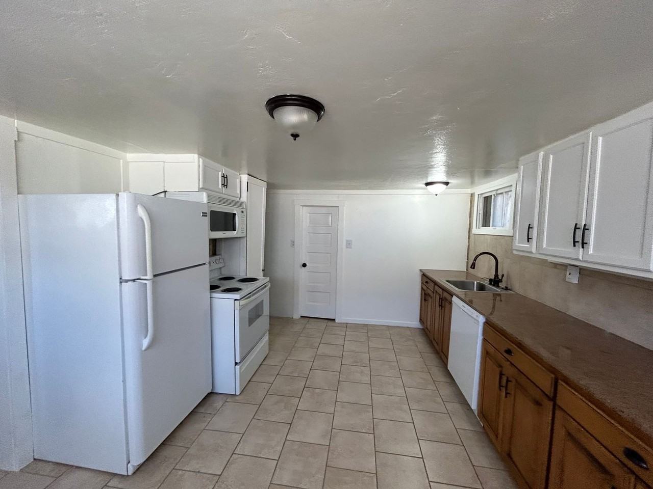 669 Orem - Photo 2 of 6