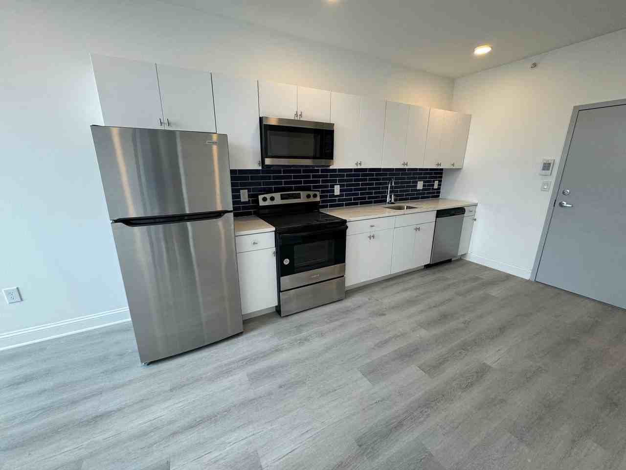 1600 West Hunting Park - Photo 7 of 15