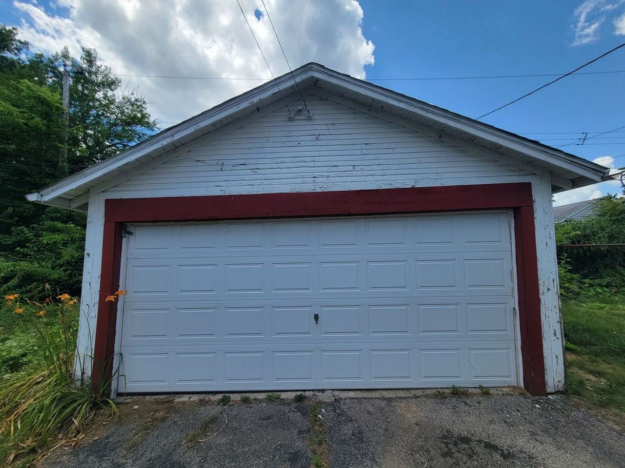 135 Gramont Ave - Photo 2 of 12