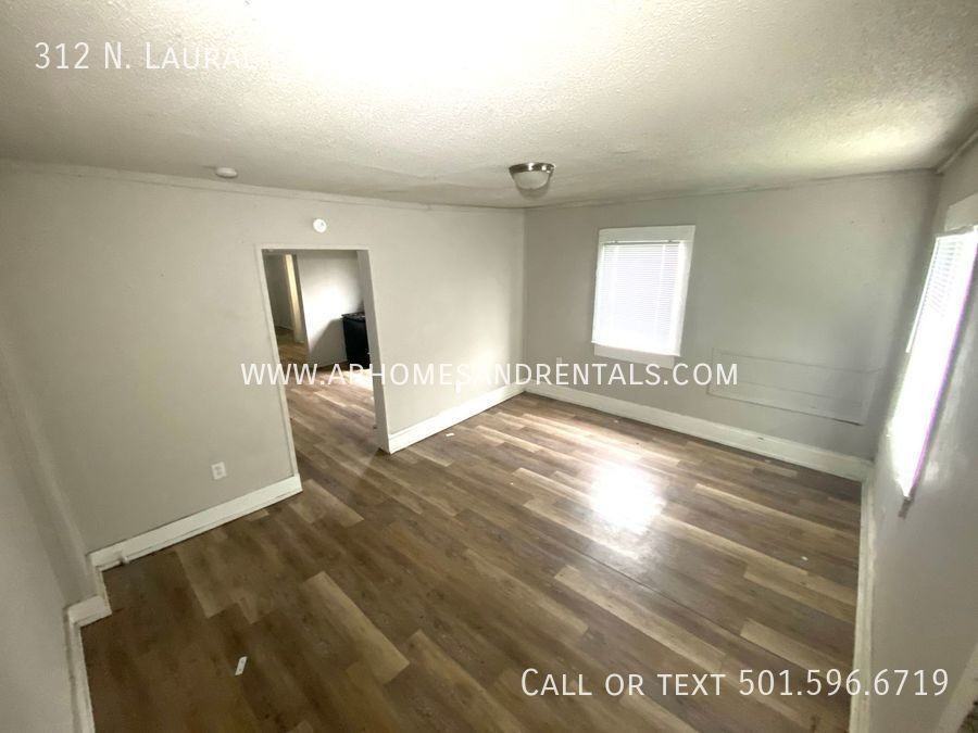 312 N Laurel St - Photo 3 of 14