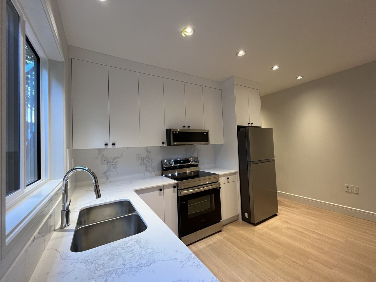Carleton Ave & Charles St - Photo 3 of 14