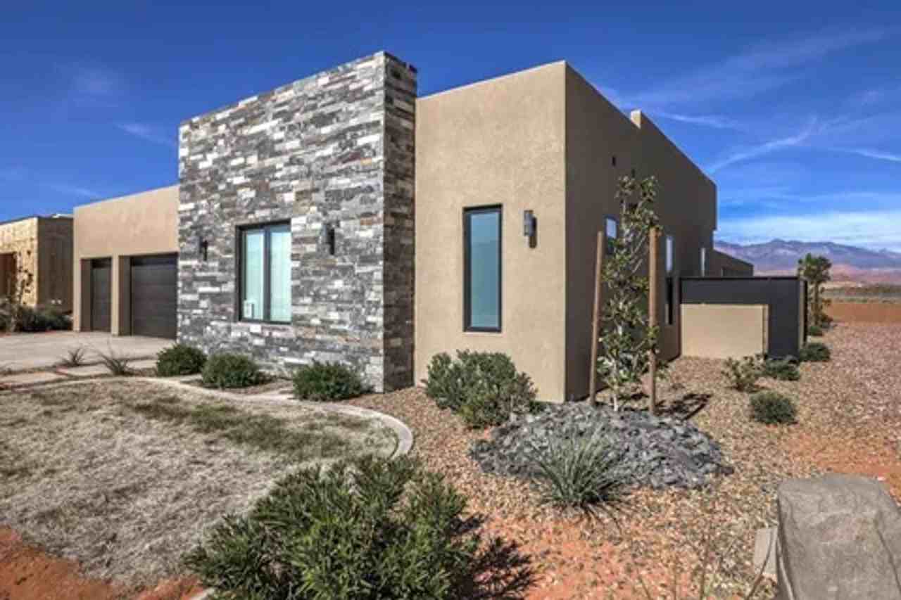 4968 W 3175 S - Photo 5 of 35