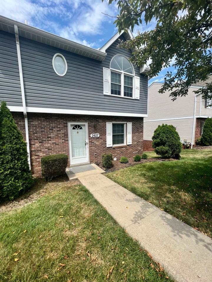 2627 Hawthorne Dr - Photo 3 of 29