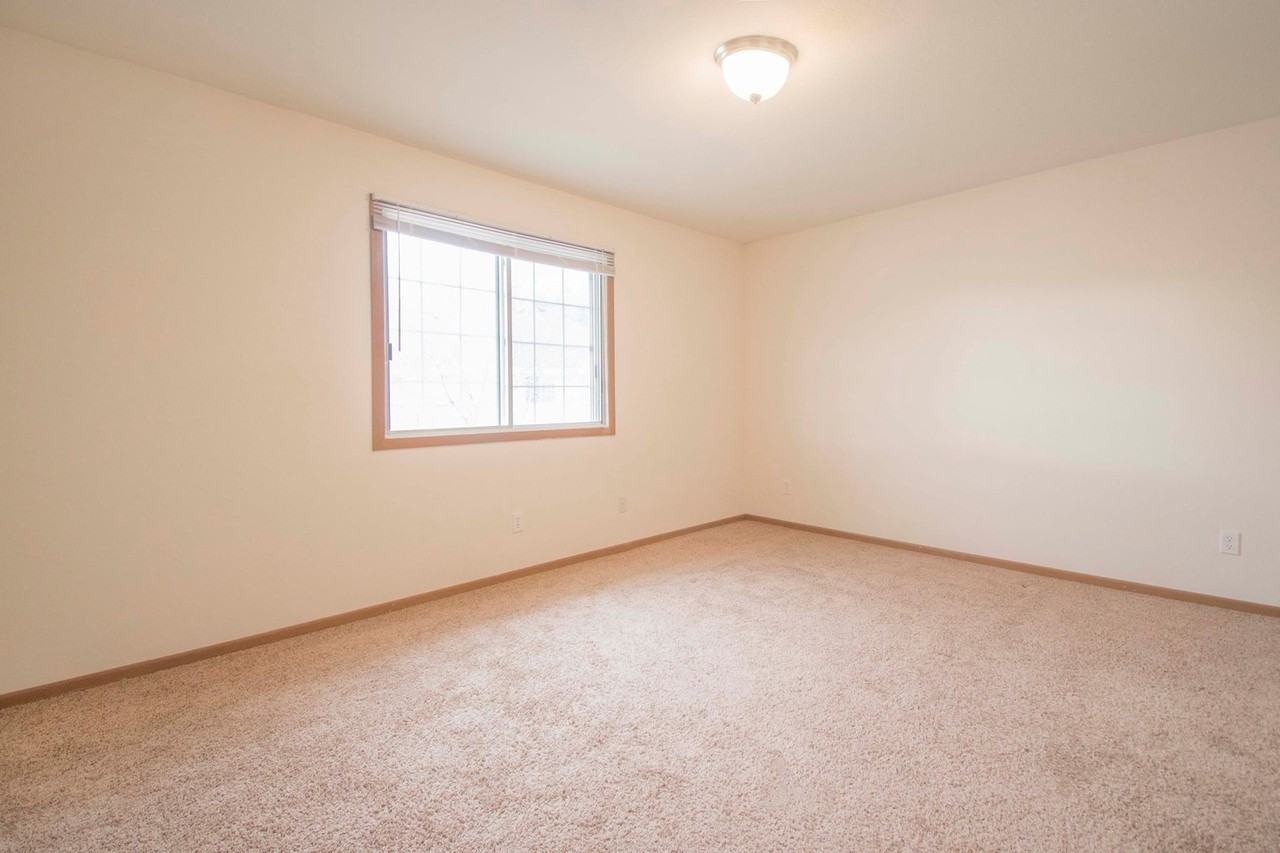 Lancaster Park Townhomes - Photo 5 of 15