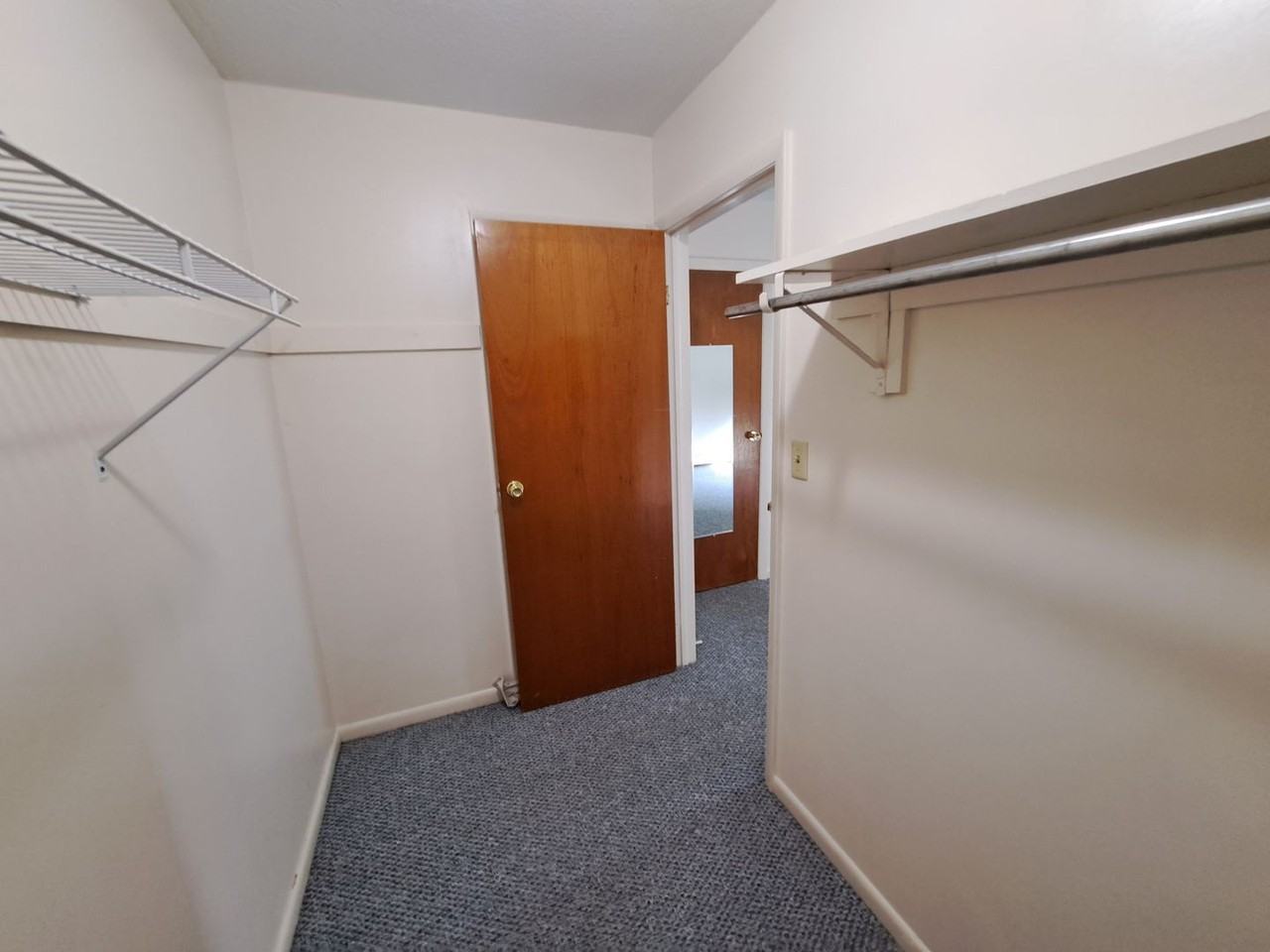 382-384 River St - Photo 6 of 10