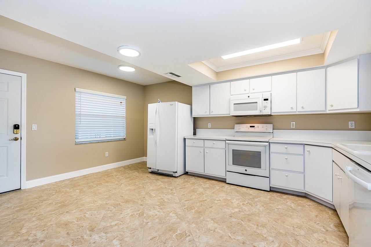 11644 Sw Egret Cir #1802 - Photo 6 of 50