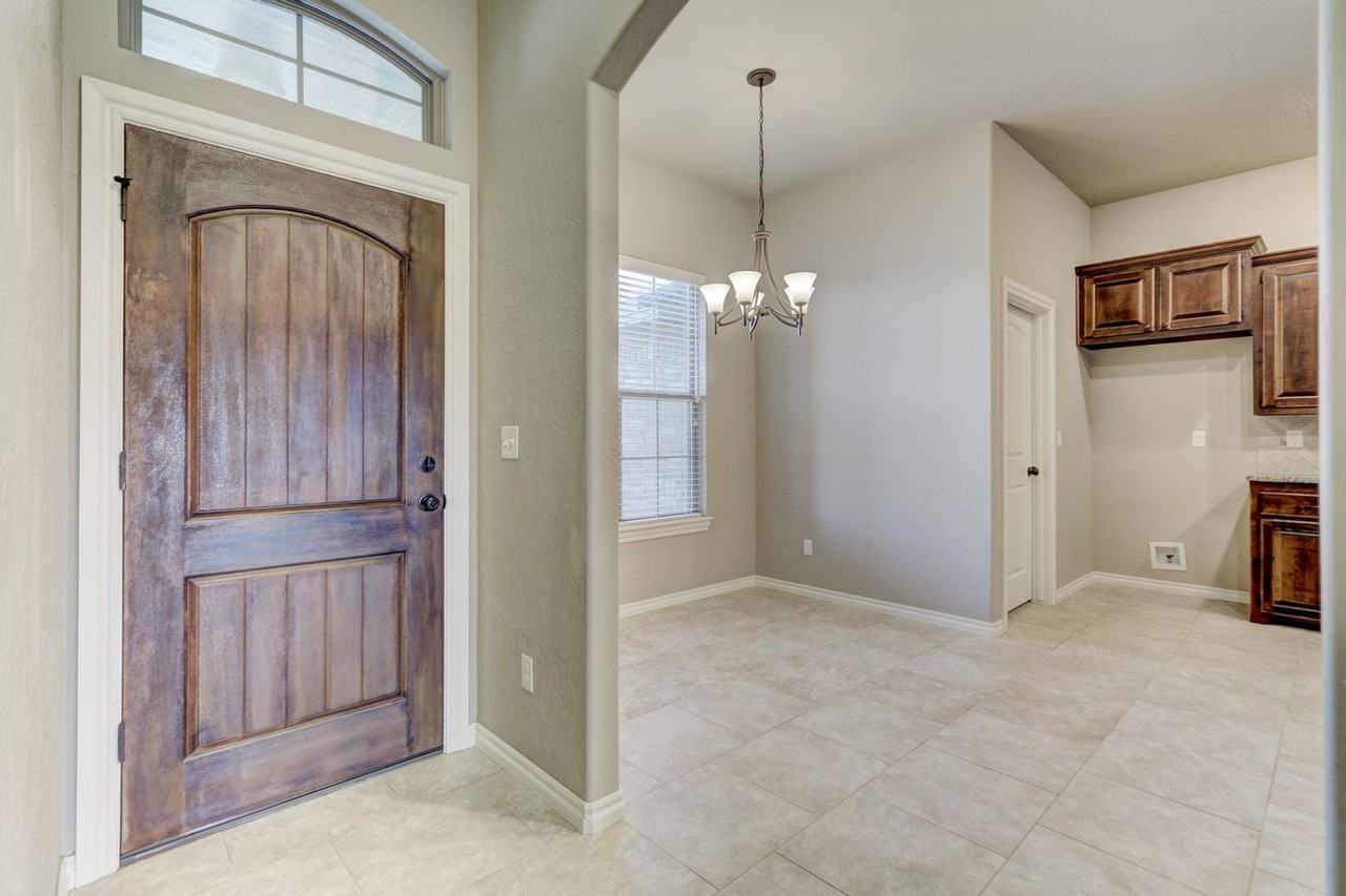 308 Stoneridge Dr - Photo 5 of 50