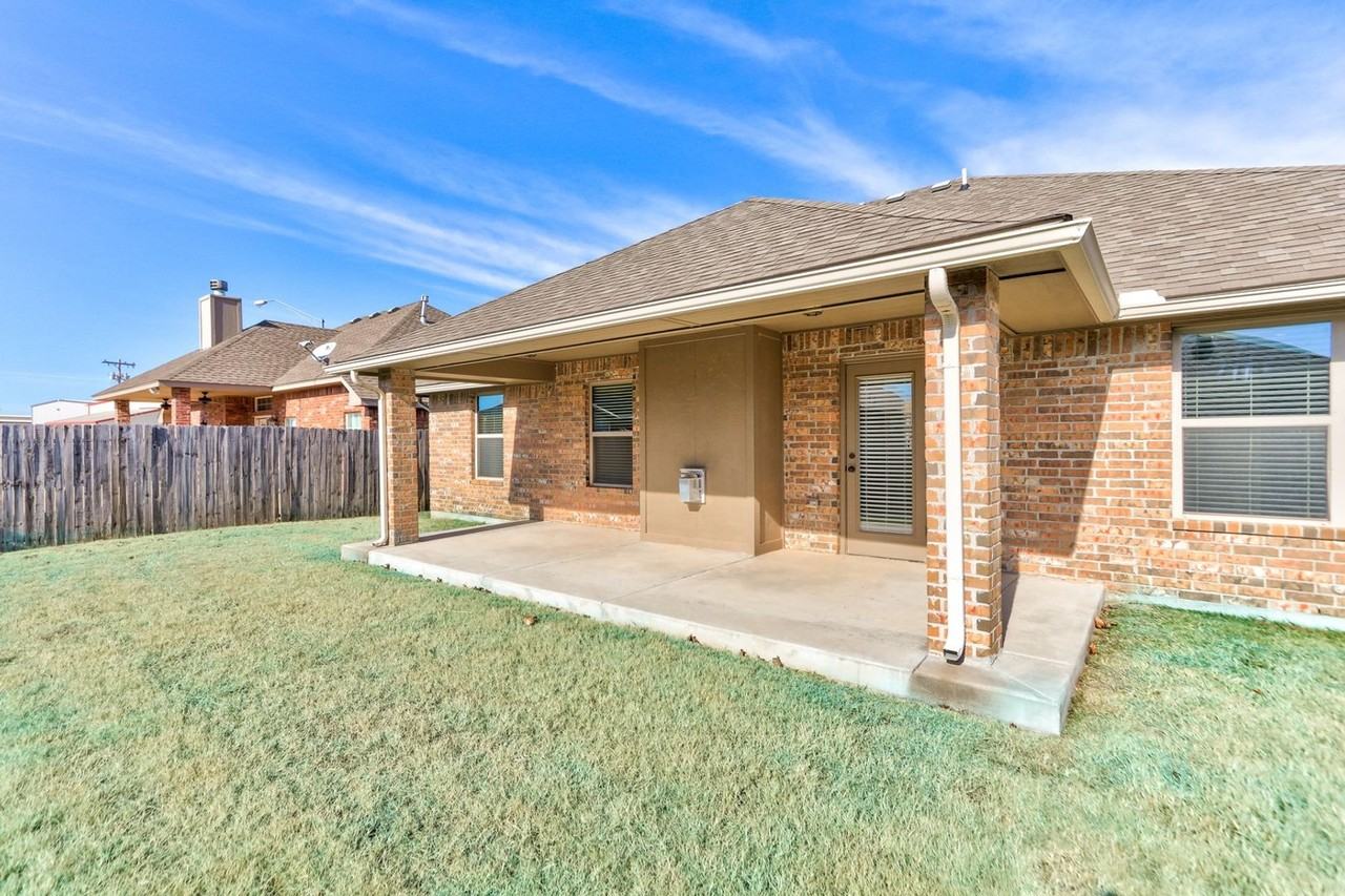 308 Stoneridge Dr - Photo 7 of 50