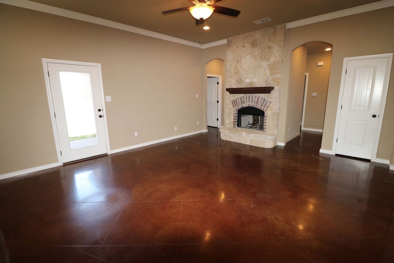 3116 Silver Saddle Dr - Photo 4 of 20