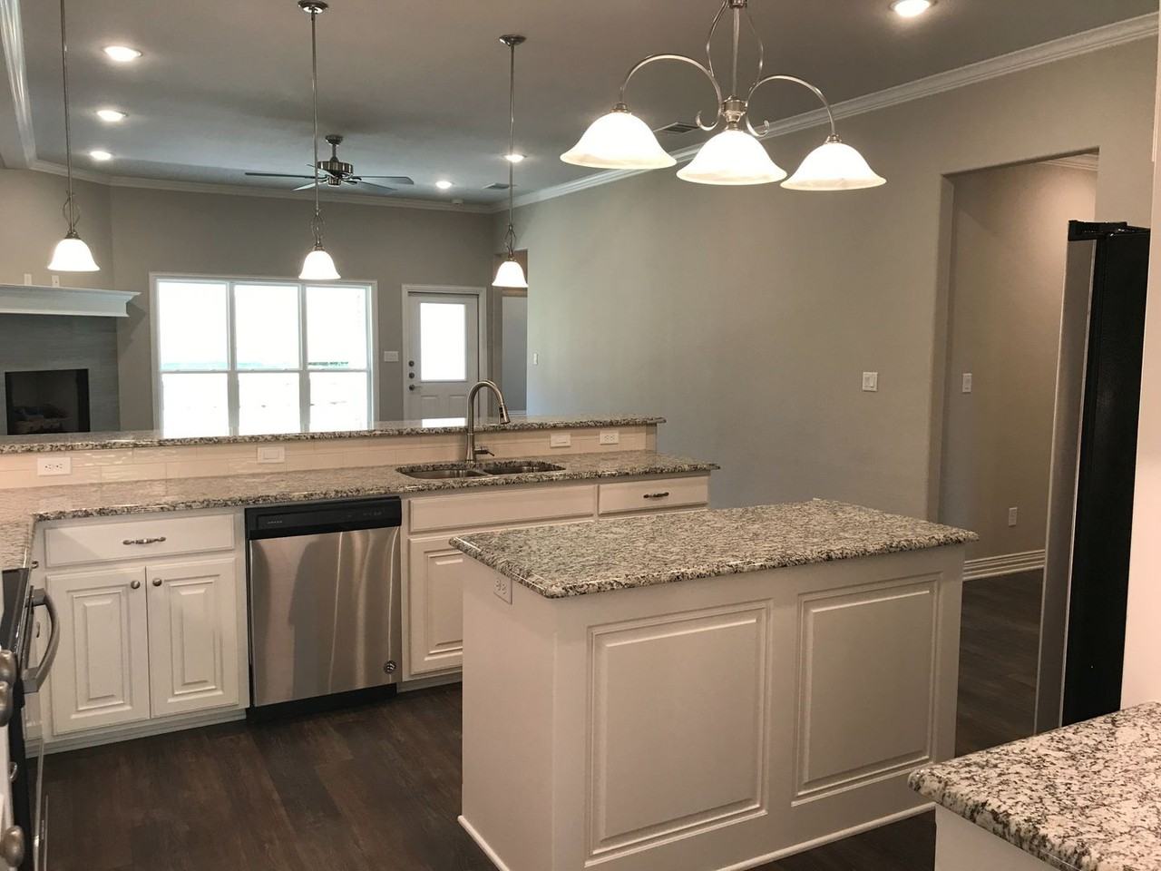 3429 Cottage Ct - Photo 7 of 31