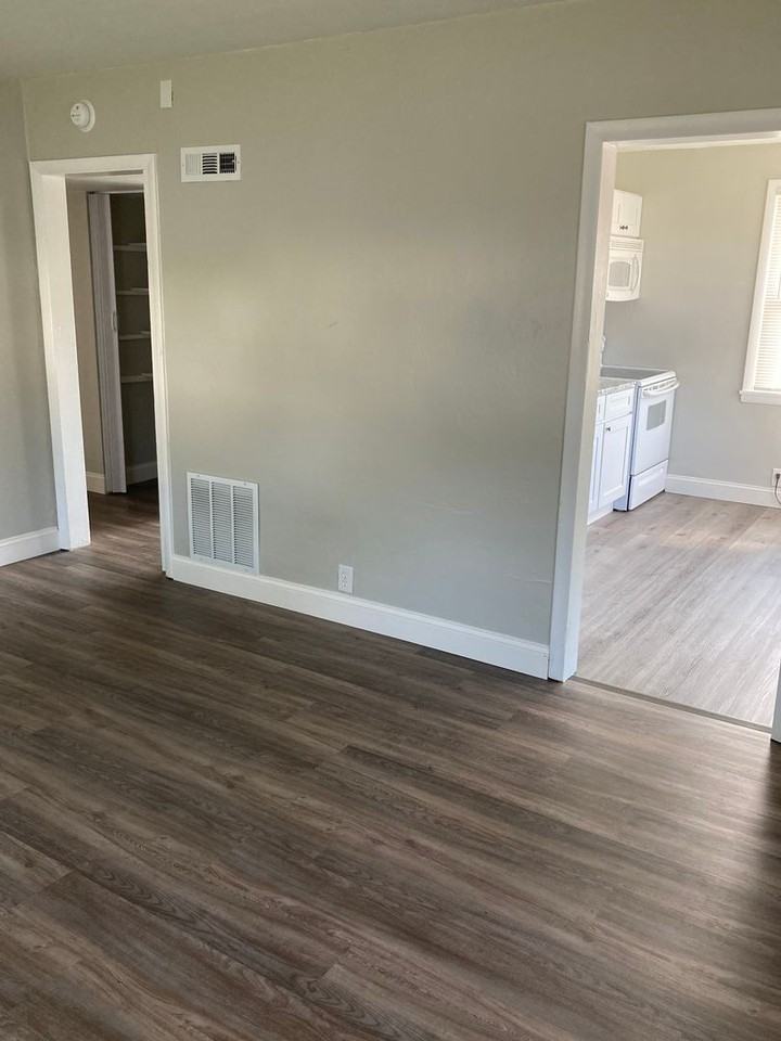 55 Aberdeen Ave - Photo 2 of 14