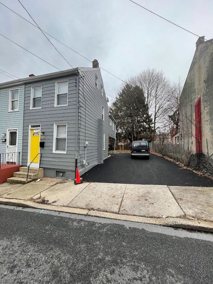 626 High St - Photo 2 of 17