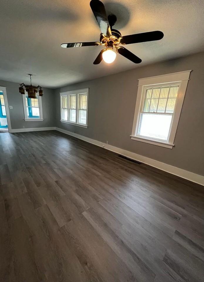 2207 Roger St - Photo 3 of 10