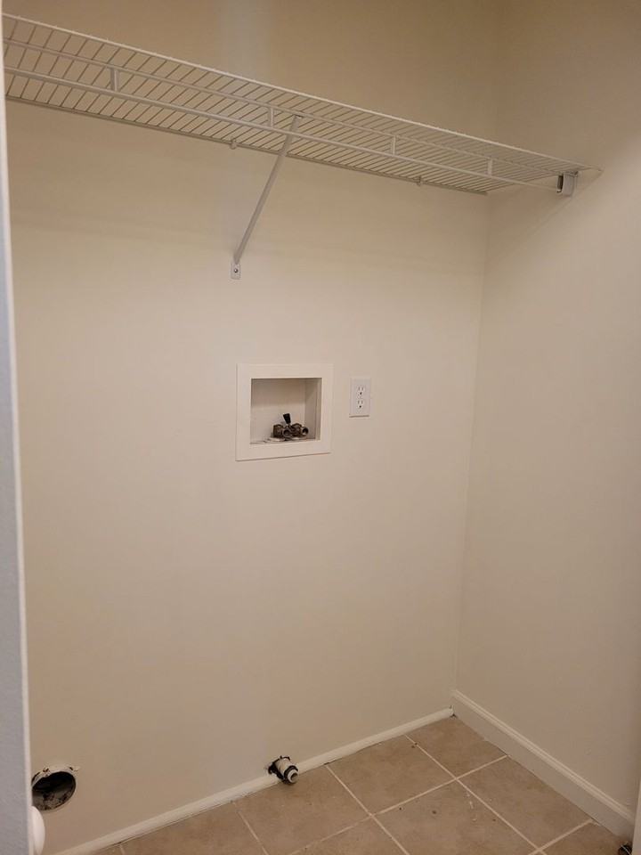 670 Bassett Dr Apt 3d #3D - Photo 5 of 12