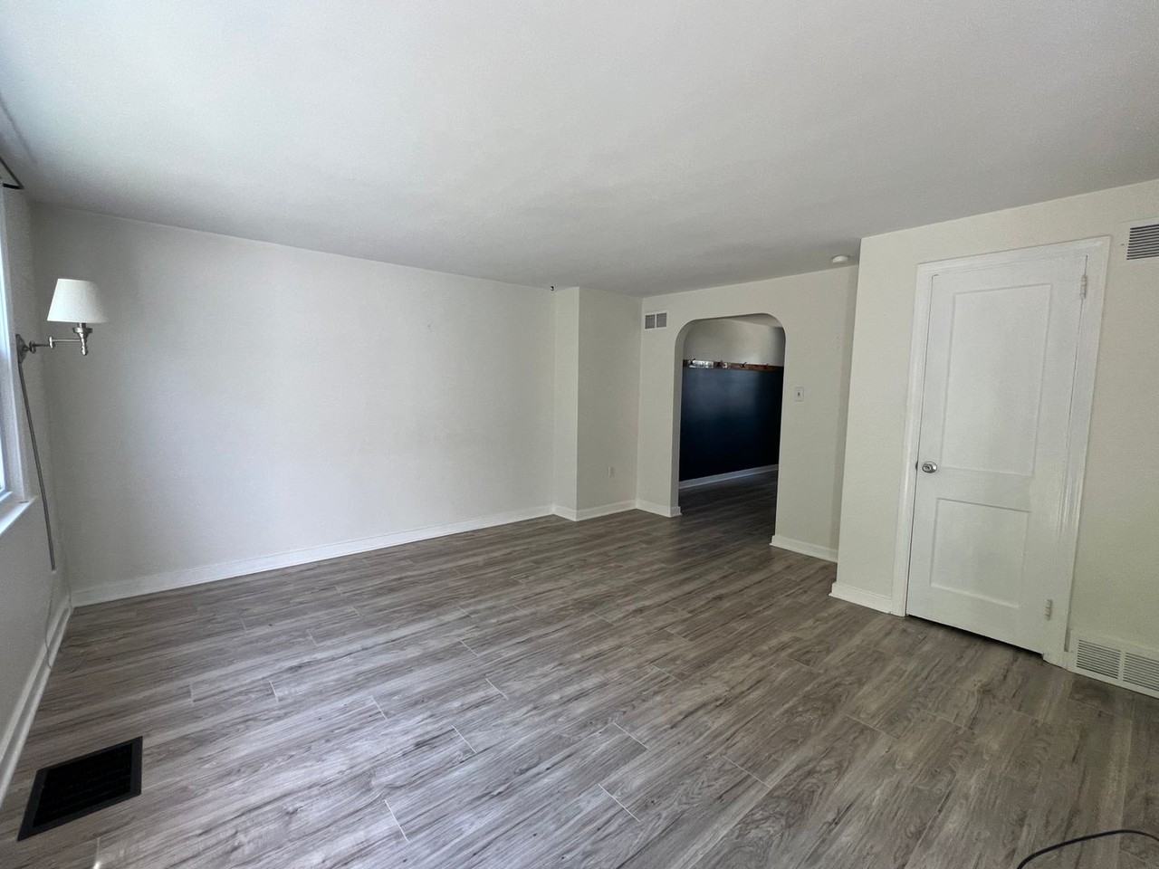 851 Fountain Ave - Photo 2 of 16