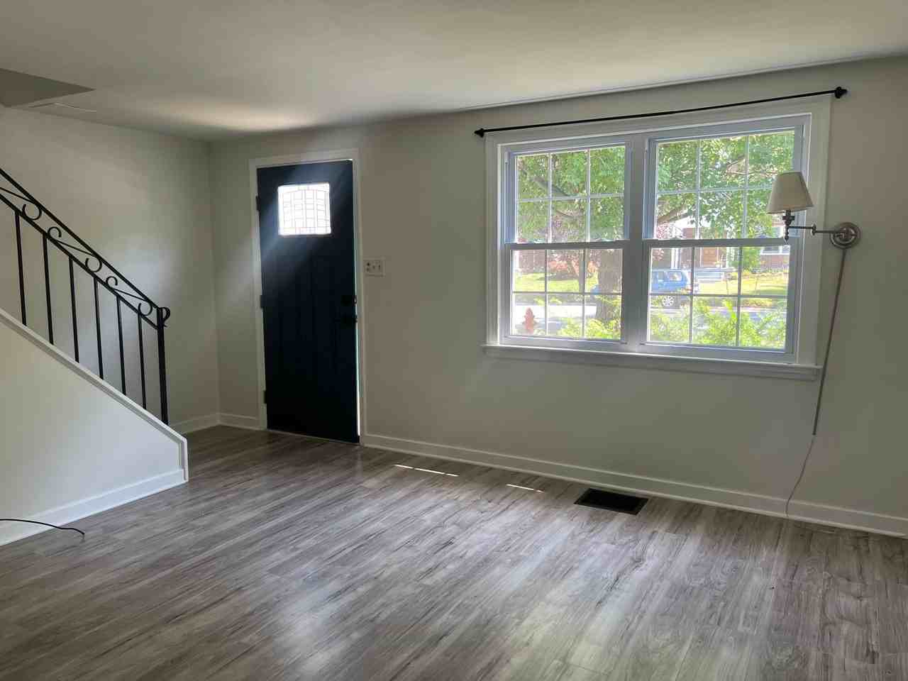 851 Fountain Ave - Photo 3 of 16