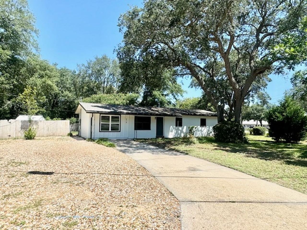 414 Davenport Ave - Photo 2 of 29