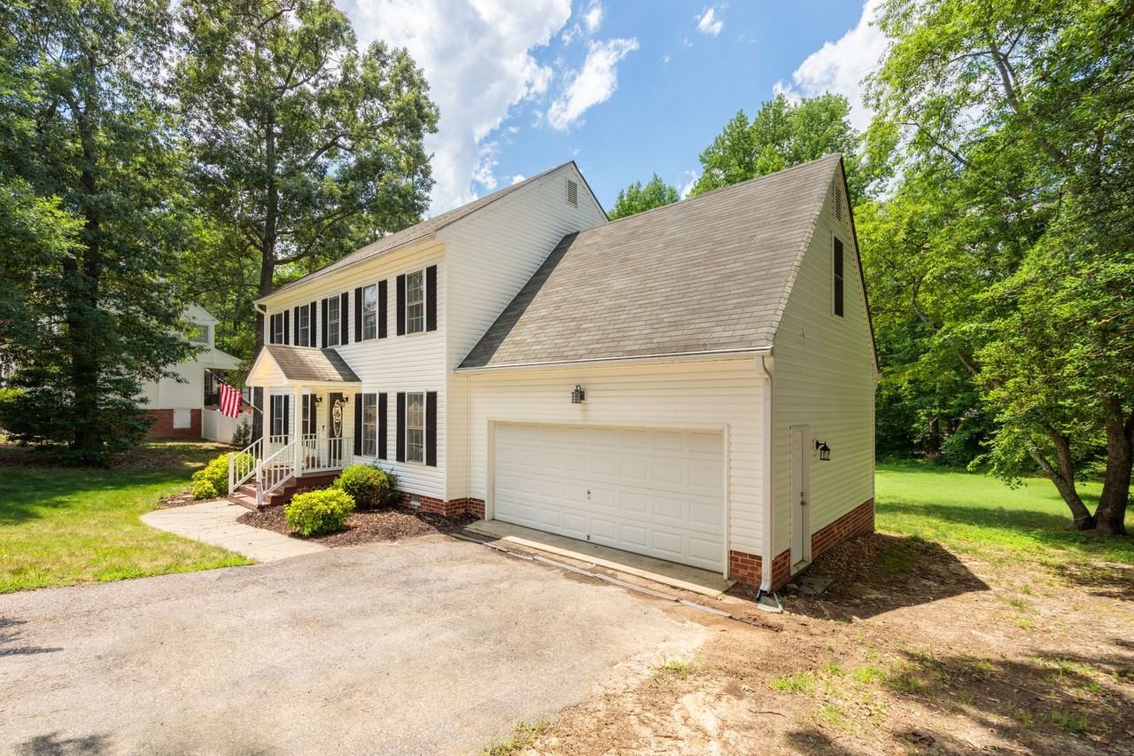 10302 Oakdell Dr - Photo 3 of 40