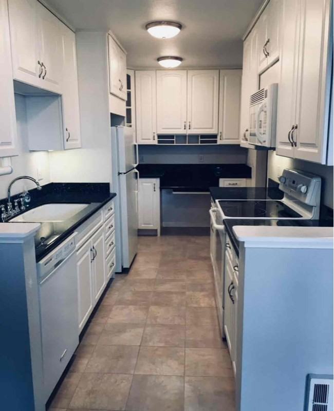 920 Beach Park Blvd - Photo 3 of 16