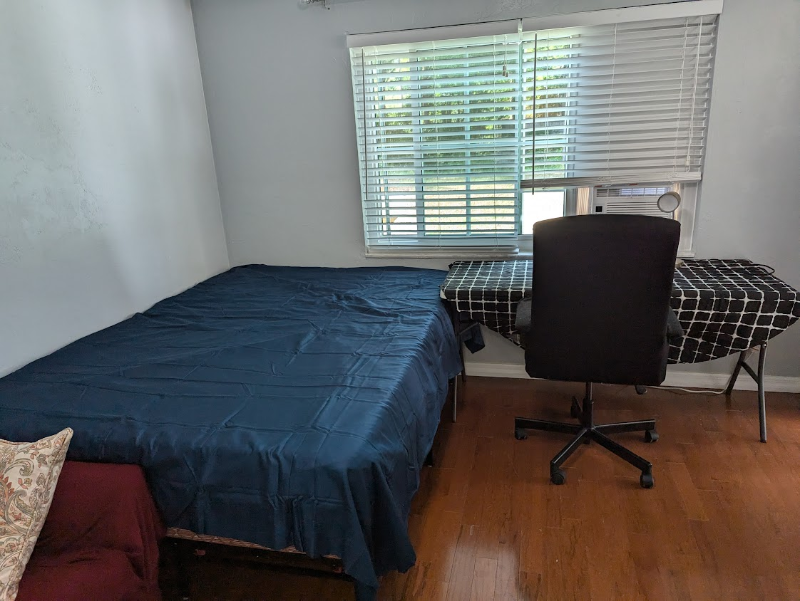 7830SW Sw 97th Ave - Photo 4 of 12