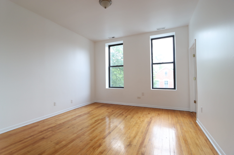 1913 W 17th St #2F - Photo 2 of 20