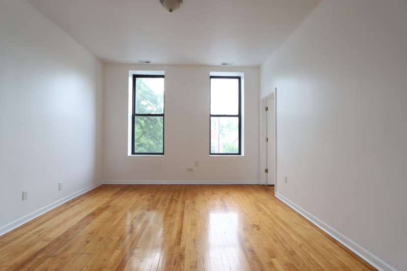 1913 W 17th St #2F - Photo 3 of 20