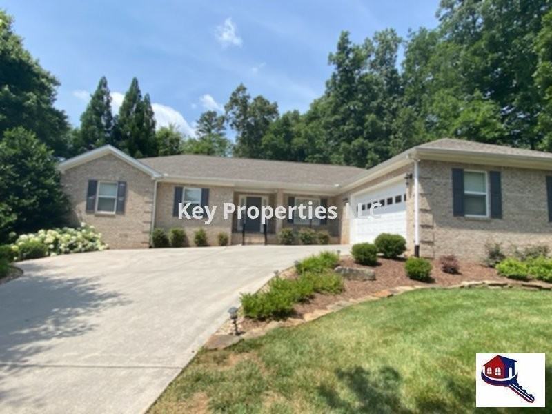 304 Uhdali Pl - Photo 2 of 27