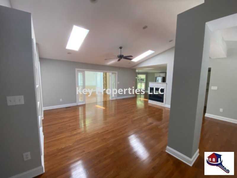 304 Uhdali Pl - Photo 3 of 27