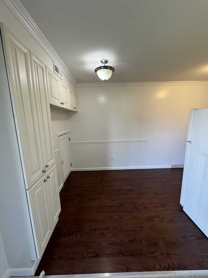 3980 Commerce Ave #B9 - Photo 2 of 8