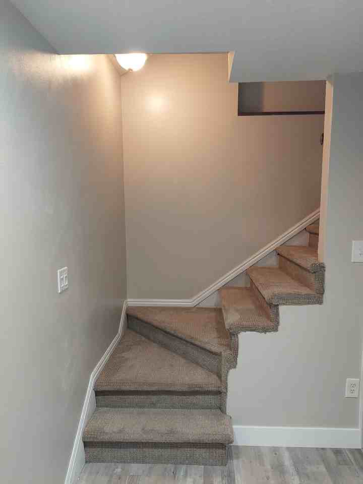 383 W 750 N - Photo 3 of 12