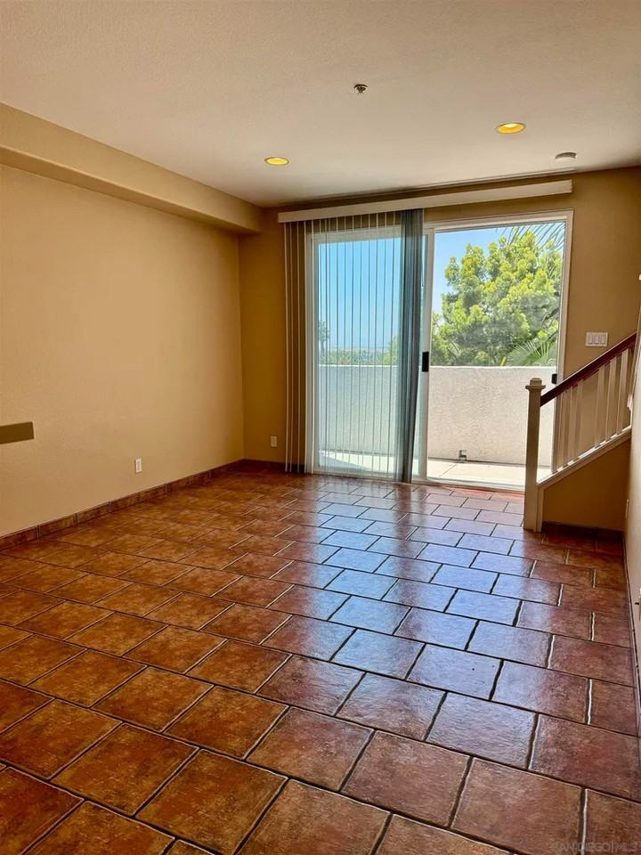 1760 E Palomar St #302 - Photo 4 of 12