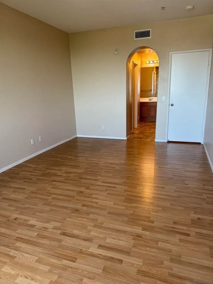 1760 E Palomar St #302 - Photo 5 of 12