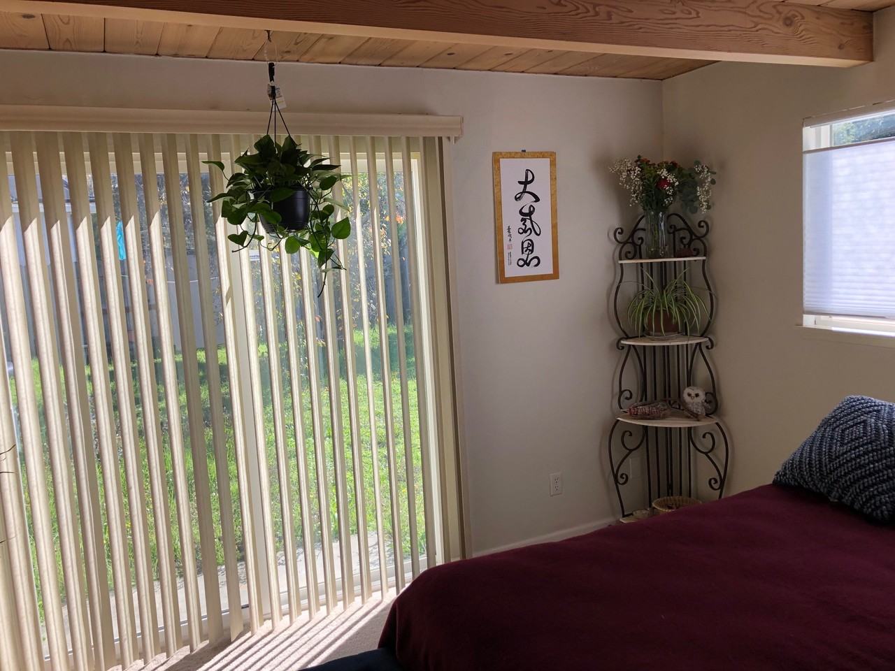 2324 Doidge Ave - Photo 4 of 9