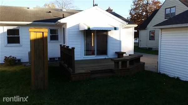 644 3 Mile Rd NE - Photo 2 of 10