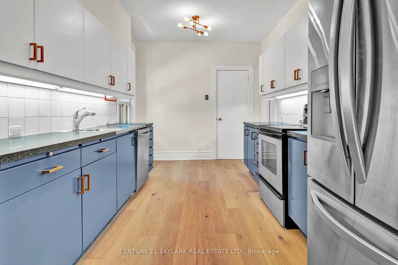 26 Edgewood Crescent - Photo 2 of 27