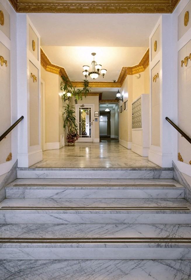 535 Leavenworth Street - Photo 2 of 3