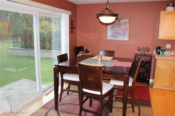 2198 Kildare Dr - Photo 3 of 10