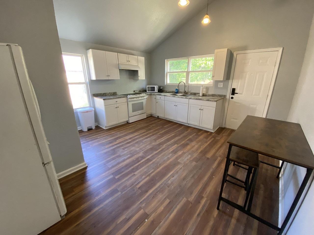 E 68th St - Photo 4 of 8