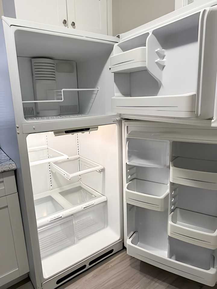 N Annette Ave - Photo 4 of 15