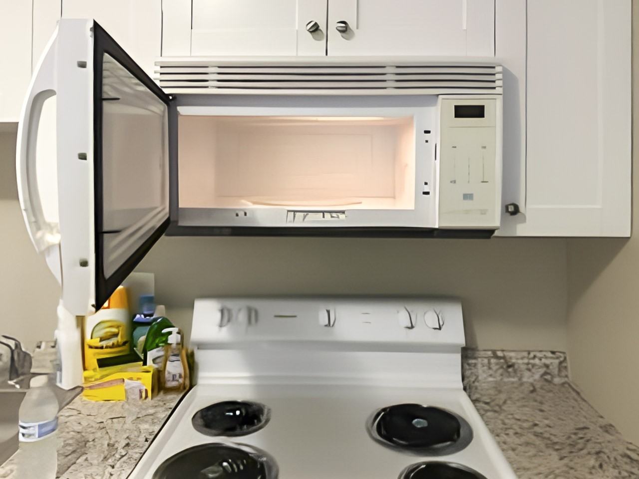 N Annette Ave - Photo 6 of 15