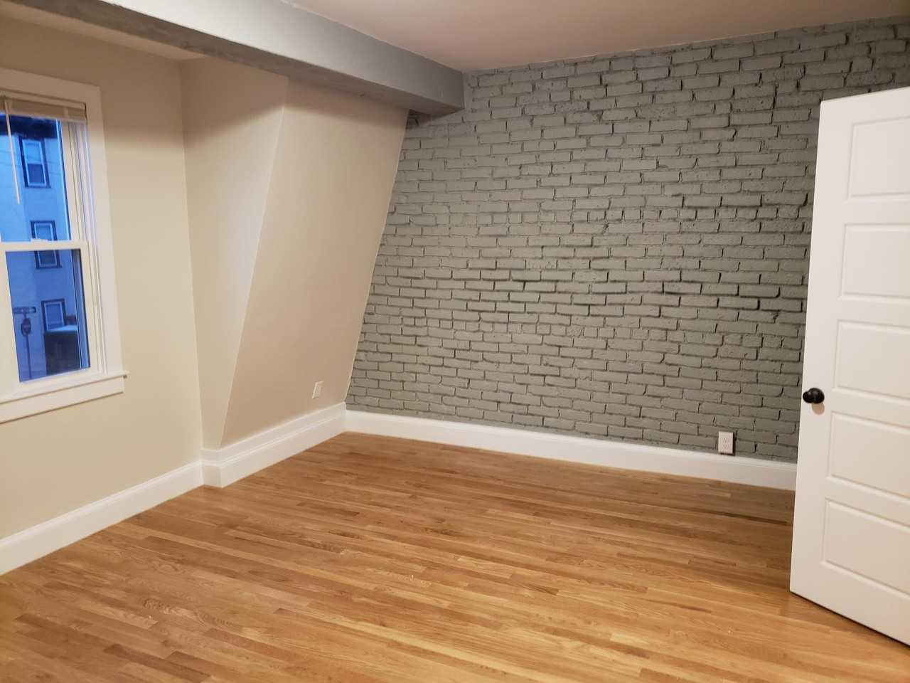 129 Sutherland Rd - Photo 3 of 18