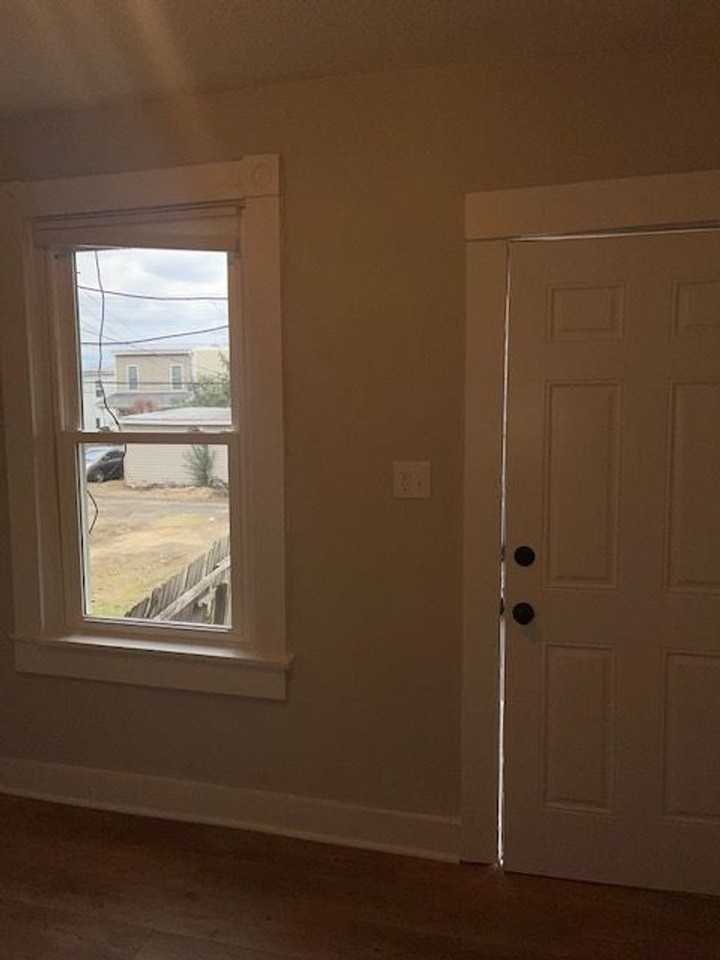 613 N 32nd Street - Photo 2 of 18